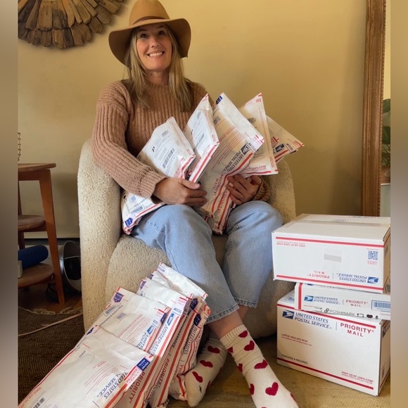 Meet your Posher, Denise - Picture 2 of 5